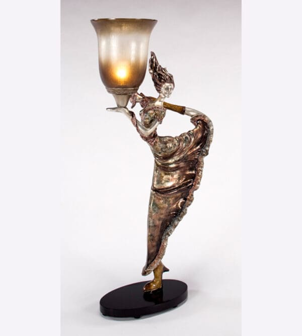 Artmax modern woman table lamp