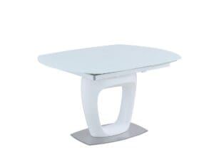 Giuliana Table 02