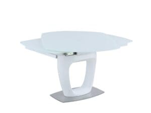 Giuliana Table 03
