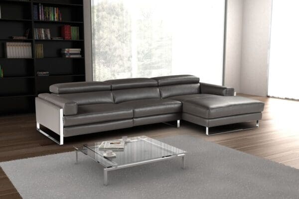 Romeo sectional