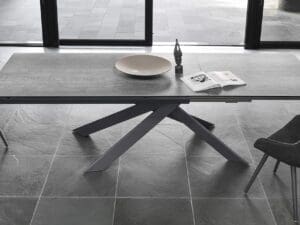 Eclisse table