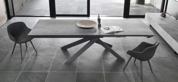 Eclisse table
