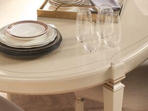 Caracole Exquisite Taste Table1