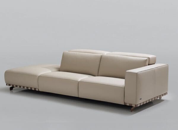 Kelvin Giormani Concetto Sofa